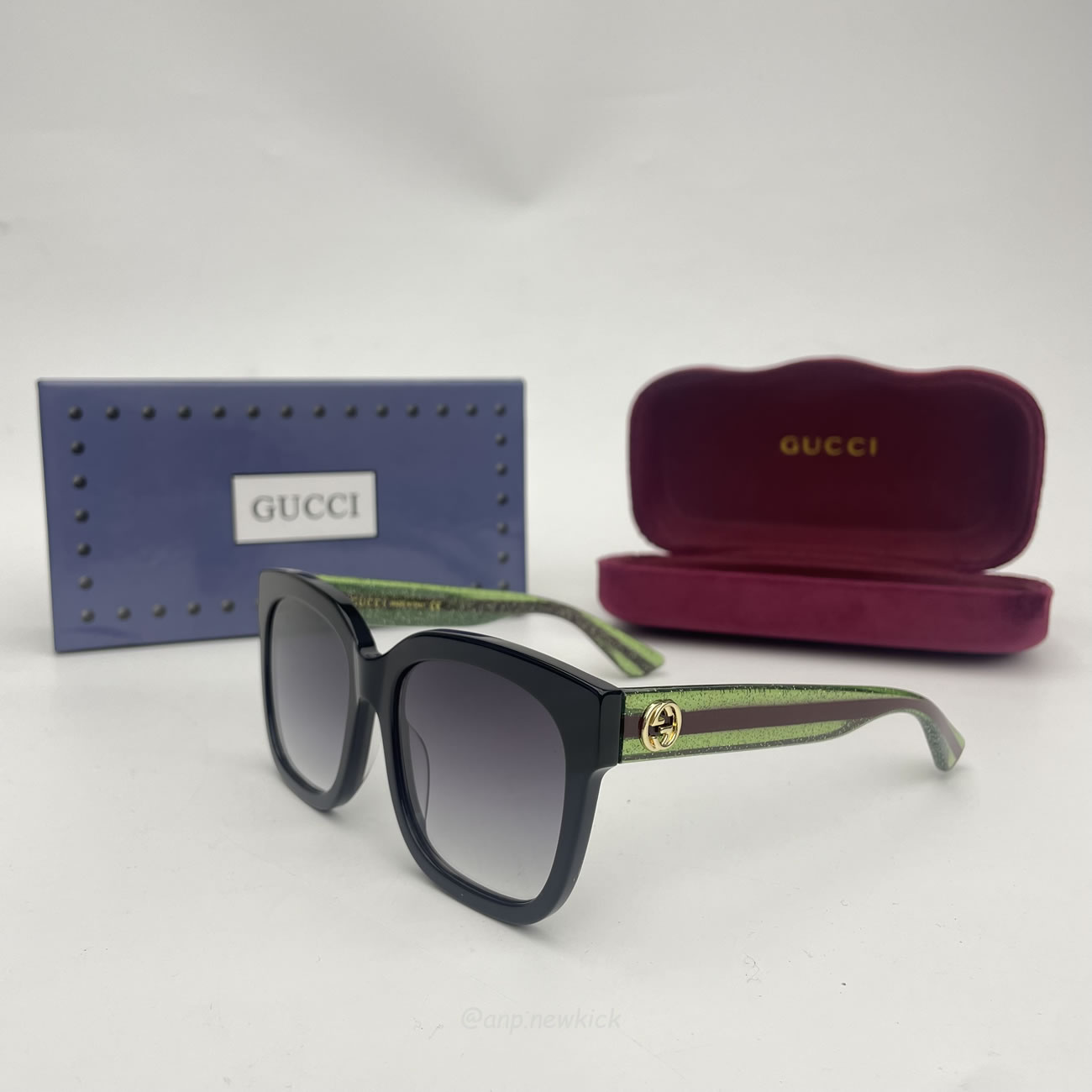 Gucci Glittered Oversized Rectangular Universal Fit Sunglasses Black Green Red (5) - newkick.app